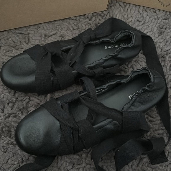 🆕 FREE PEOPLE Cece Wrap Ballet Flats / Black - Picture 7 of 9